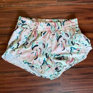 Athleta Printed Hustle 3” Short - Pink Floral, Size XS